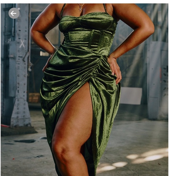 PrettyLittleThing Tops - PLT Velvet Structure Corset Top